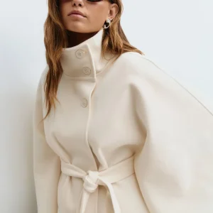 Dames Capejas | Elegante jas met ceintuur en hoge kraag